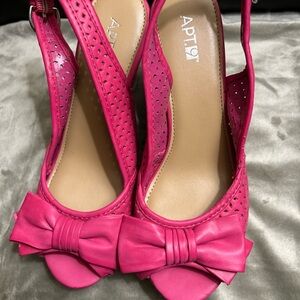 Apt. 9 Fuchsia Bow Slingback Peep-Toe Heels